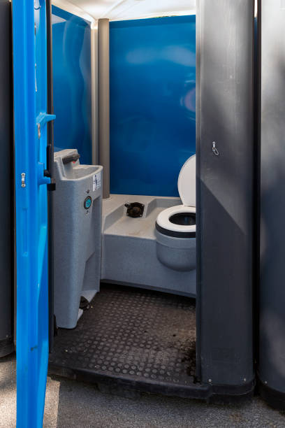 Best Luxury portable toilet rental  in Legend Lake, WI